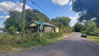 588 Rutherford AVE