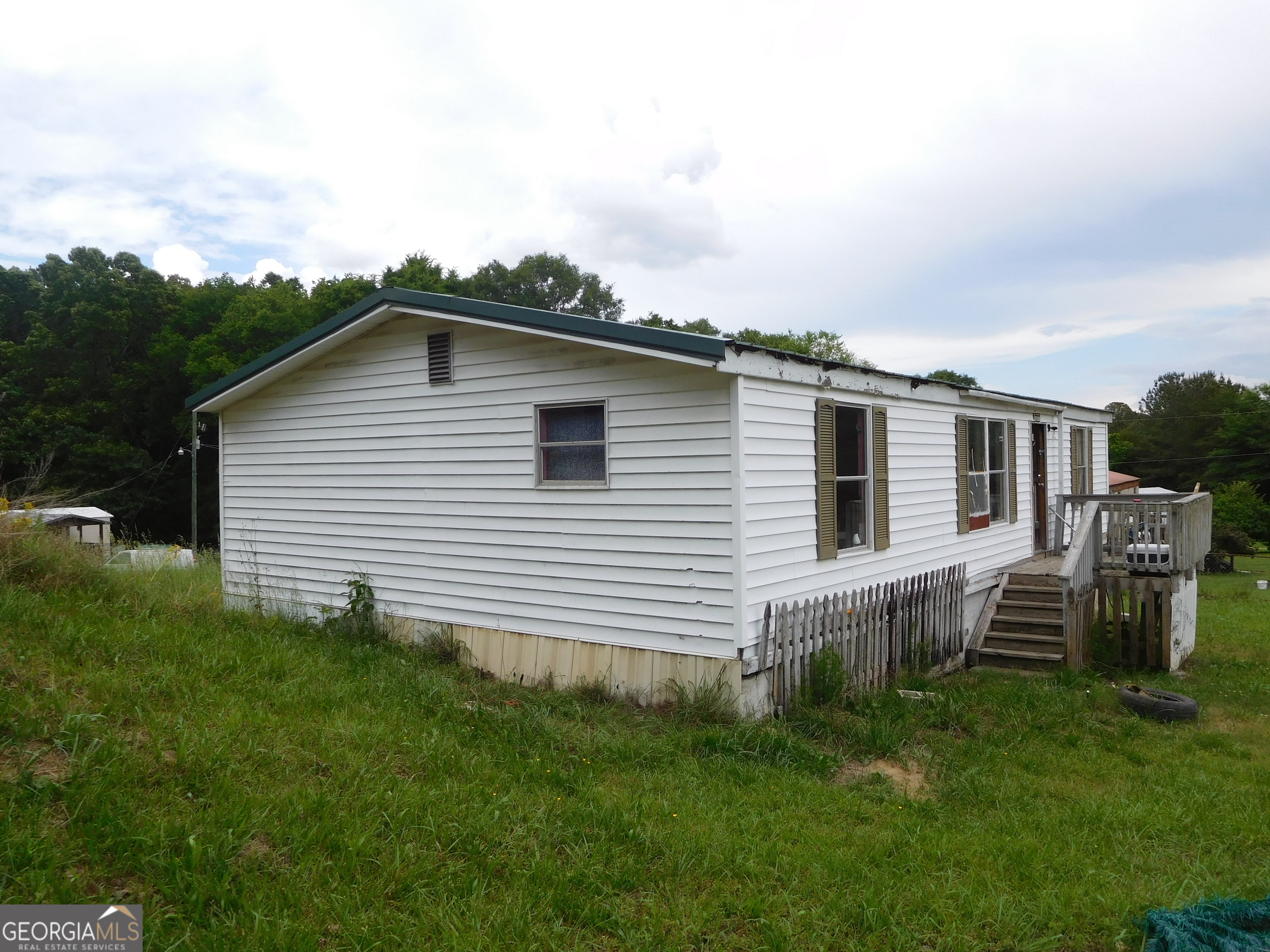 142 Ellis RD SE