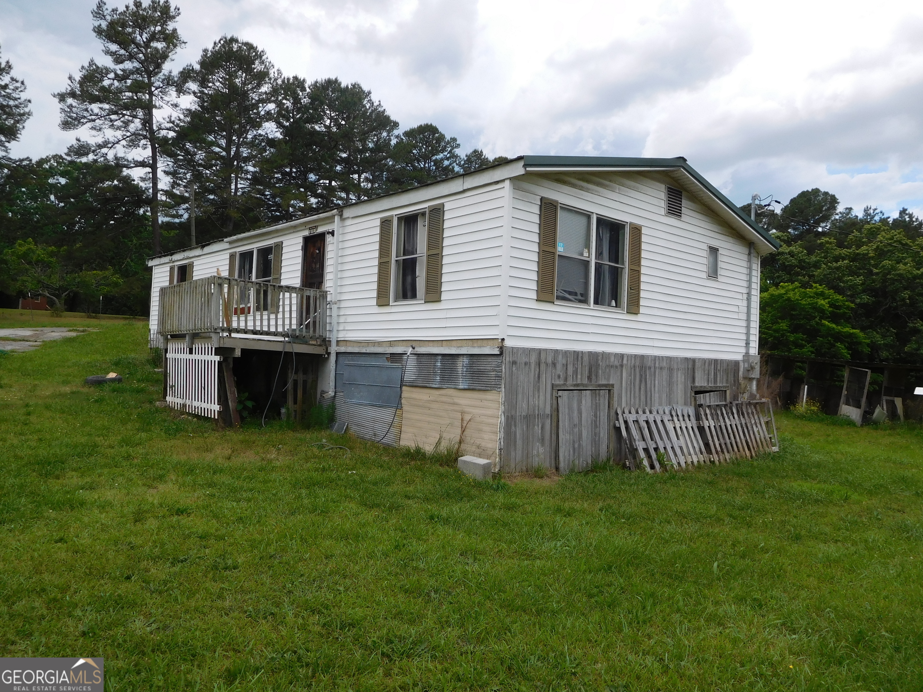 142 Ellis RD SE