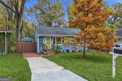 Photo of 142 Woodbine Circle SE, Atlanta, GA 30317 (MLS # 10645043)