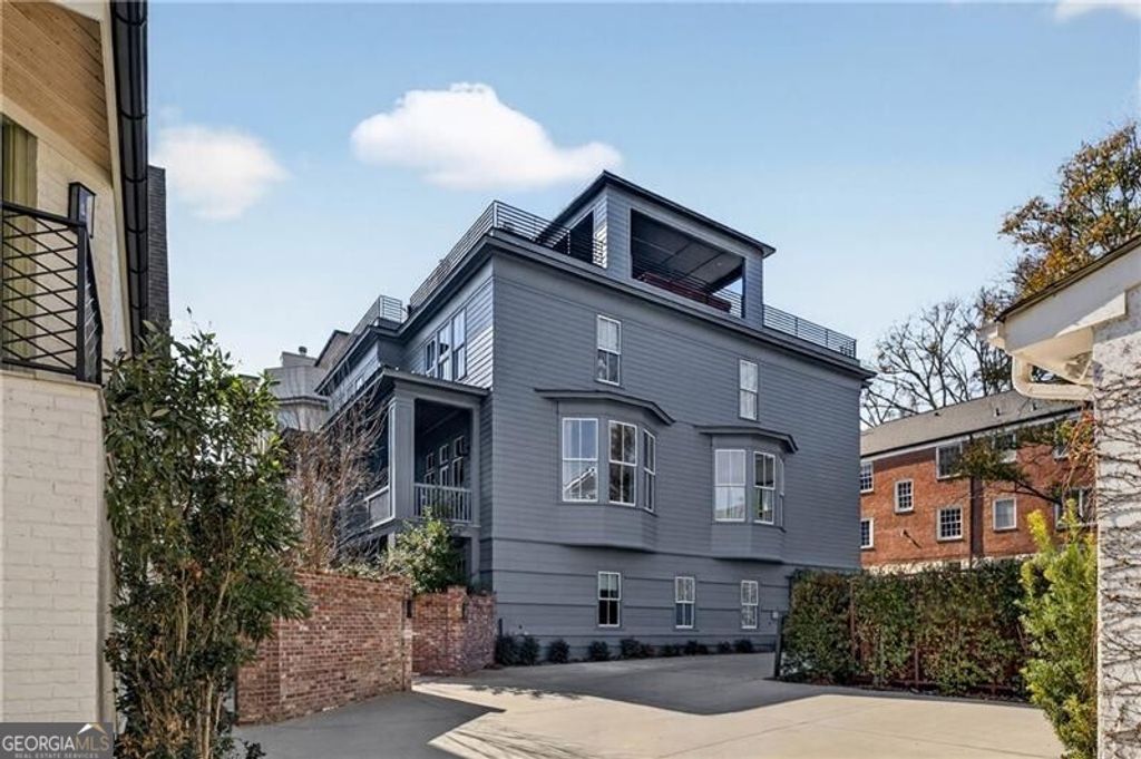 Photo of 2713 Southwell Street NE, Atlanta, GA 30305 (MLS # 10684432)