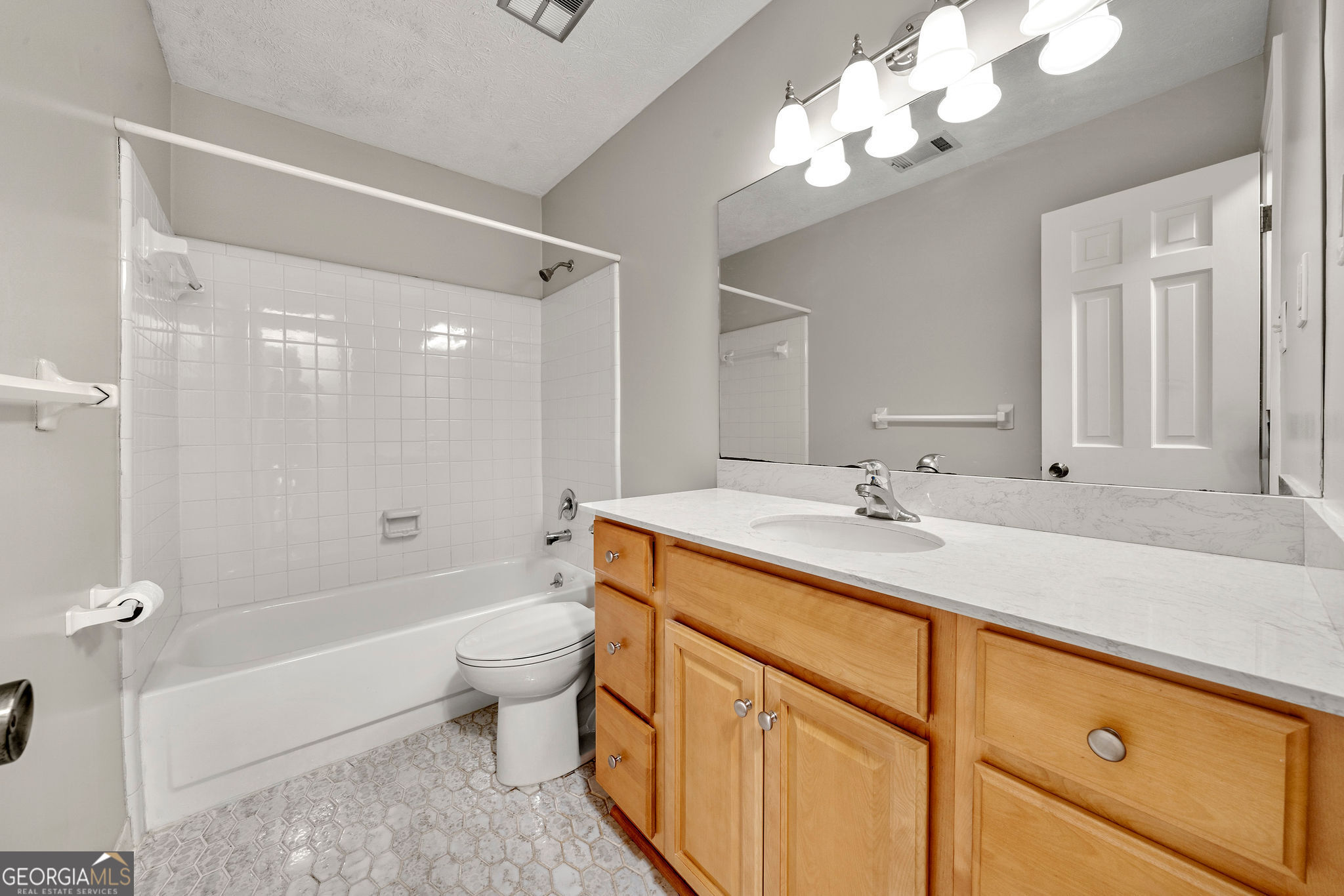 Peachtree City, Georgia 30269, United States, 3 Bedrooms Bedrooms, ,2 BathroomsBathrooms,Residential,Active,212199