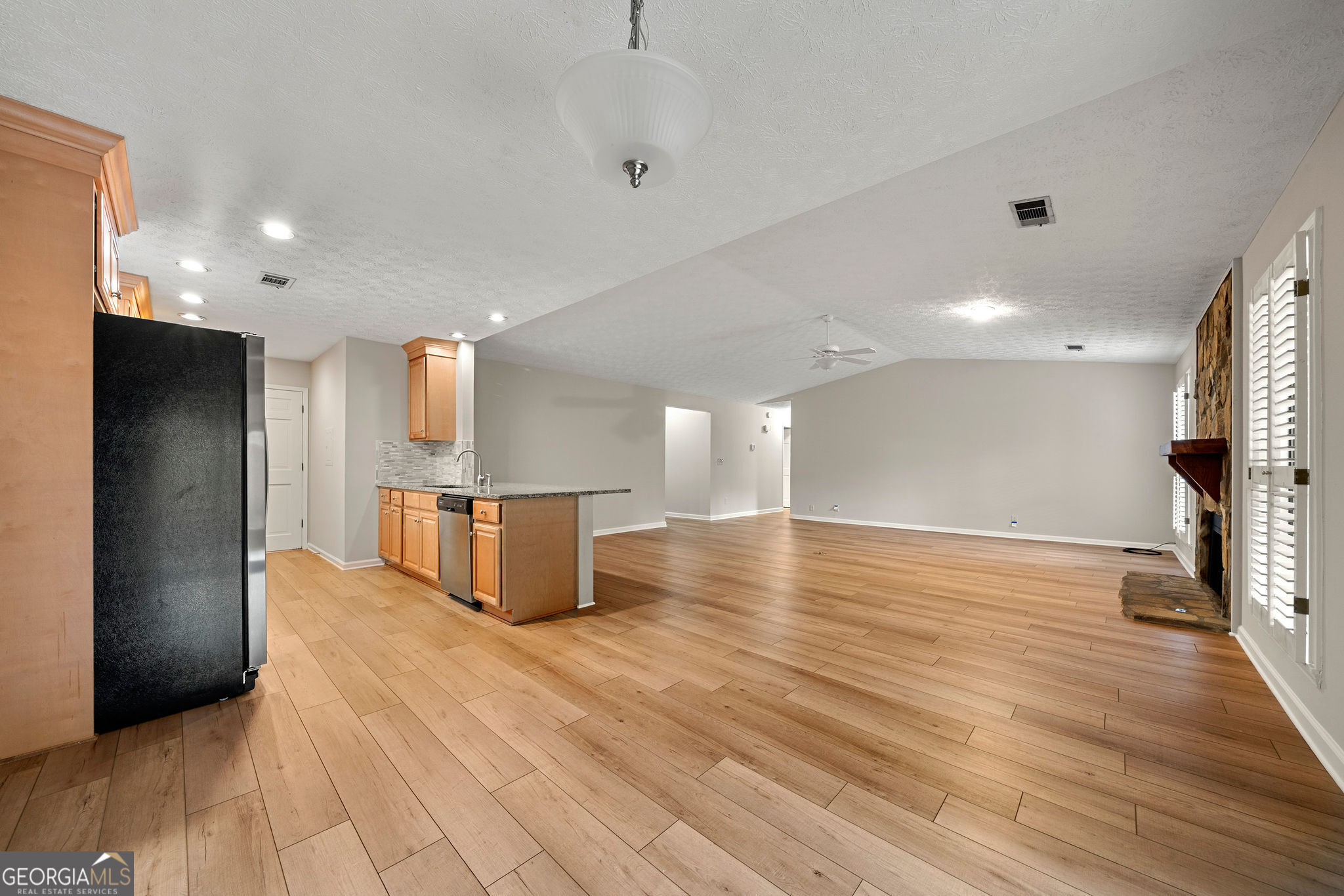 Peachtree City, Georgia 30269, United States, 3 Bedrooms Bedrooms, ,2 BathroomsBathrooms,Residential,Active,212199