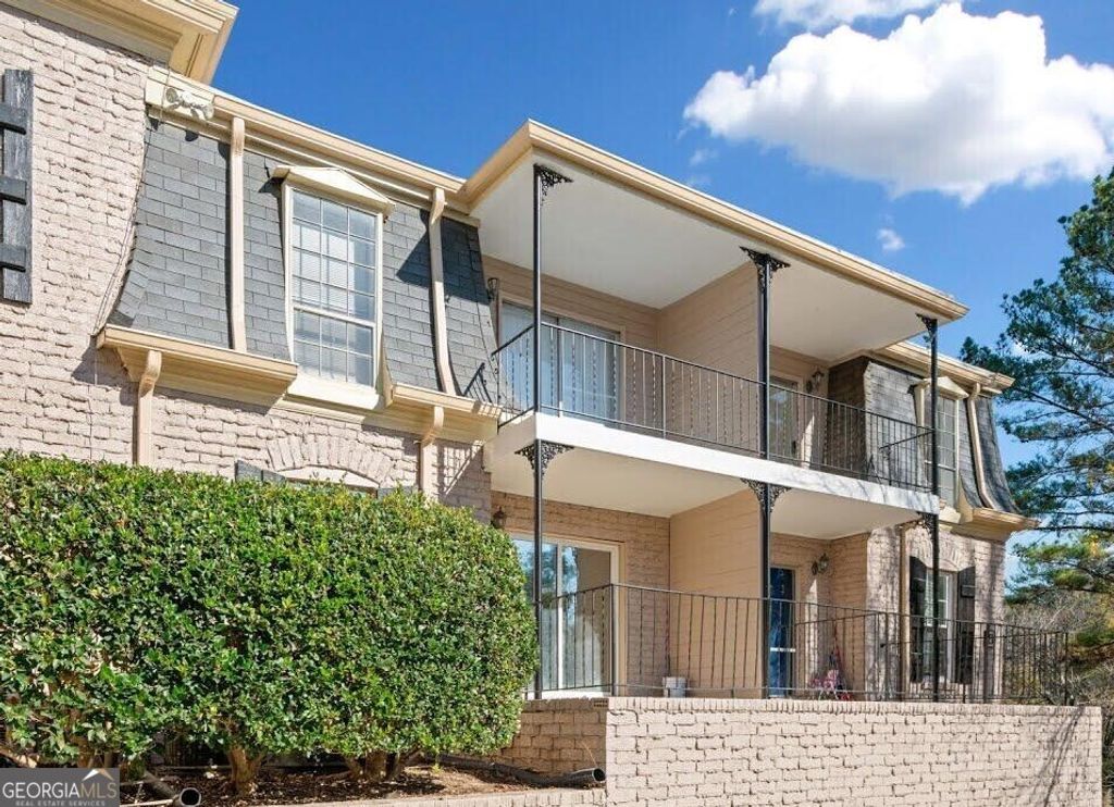 Photo of 2805 Northeast Expressway NE #B18, Atlanta, GA 30345 (MLS # 10672647)