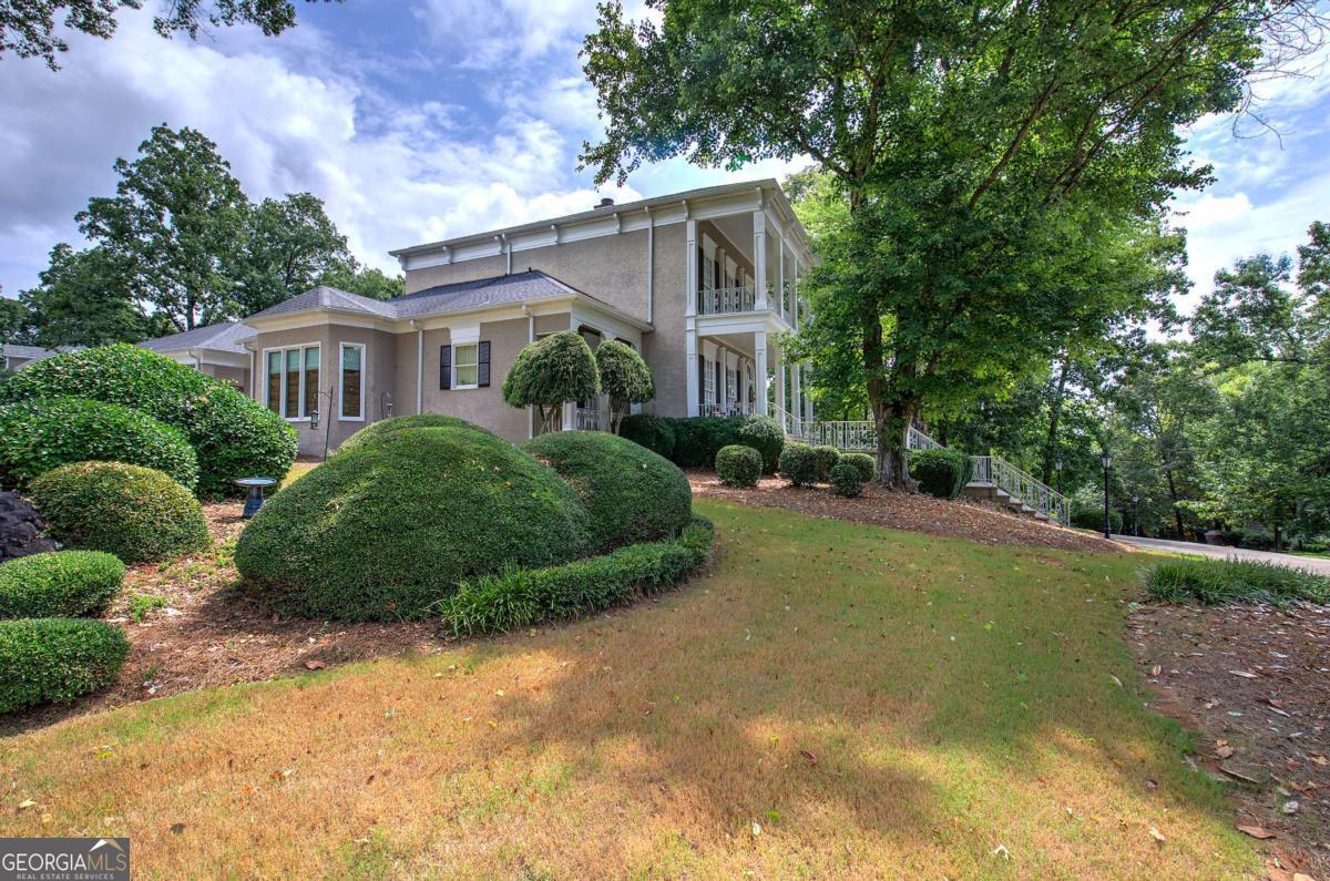 11 Forest Hill DR SW