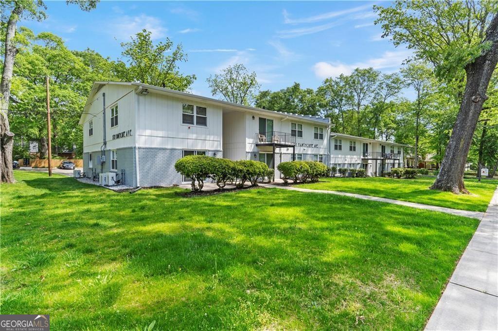 1701 Hawthorne AVE 9