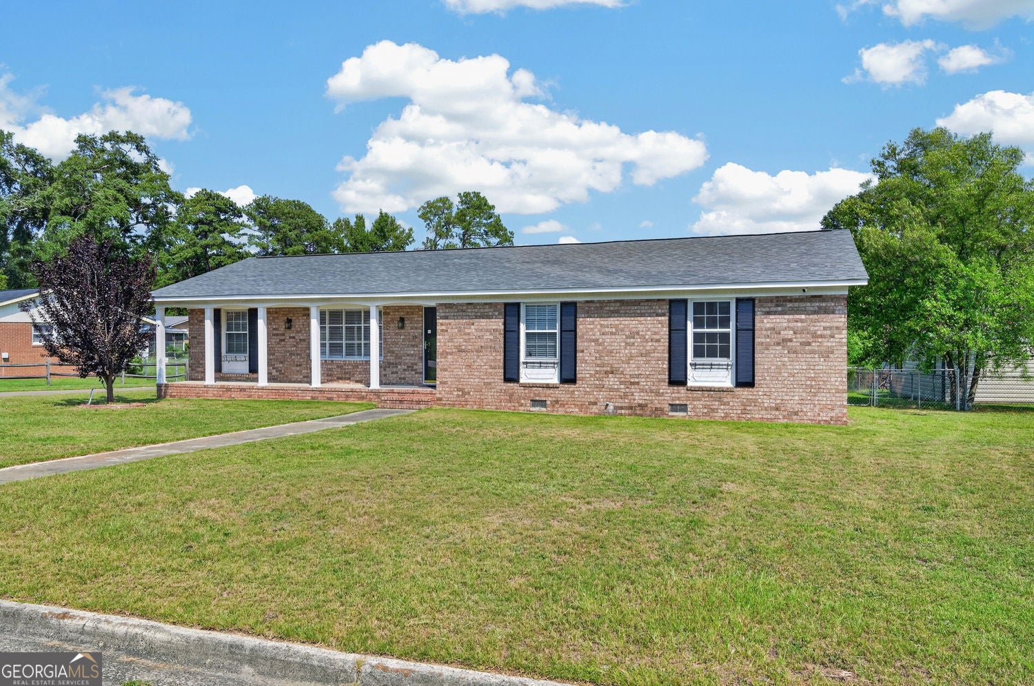 306 Skylark RD