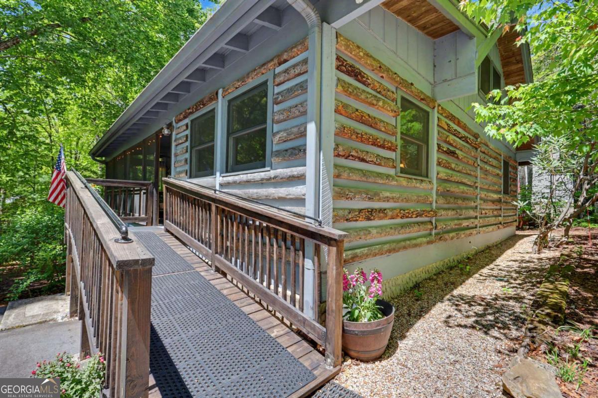 4 Saddleback CIR