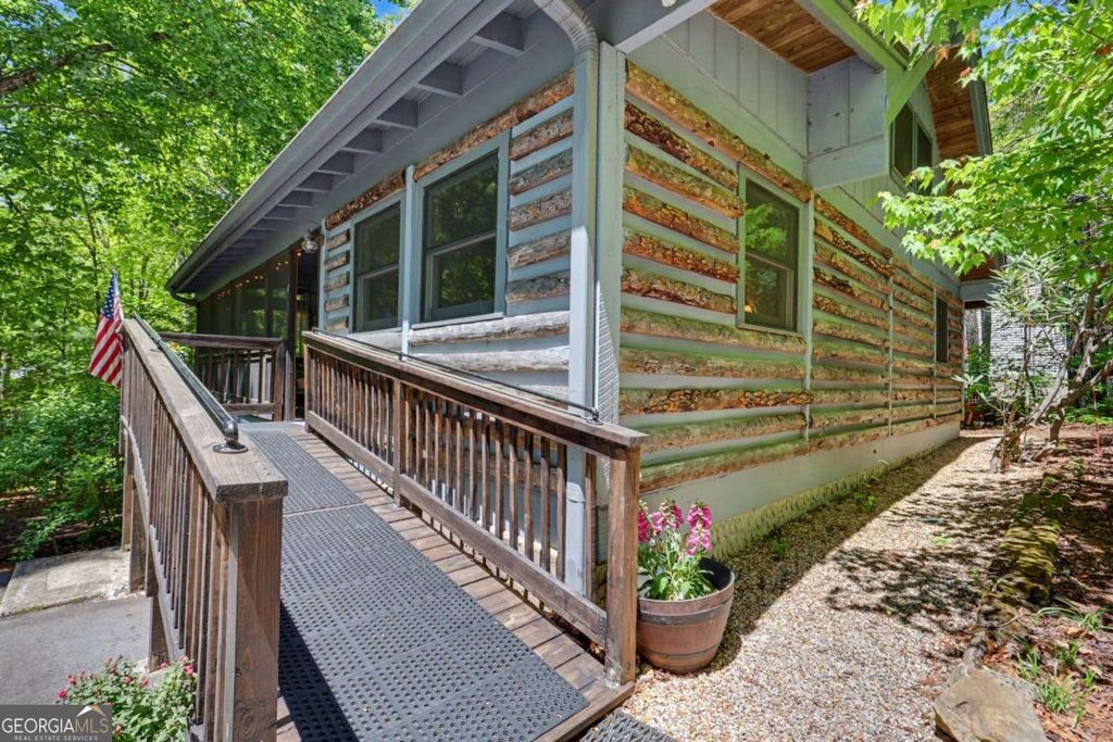 Photo of 4 Saddleback Circle, Sky Valley, GA 30537 (MLS # 10759063)