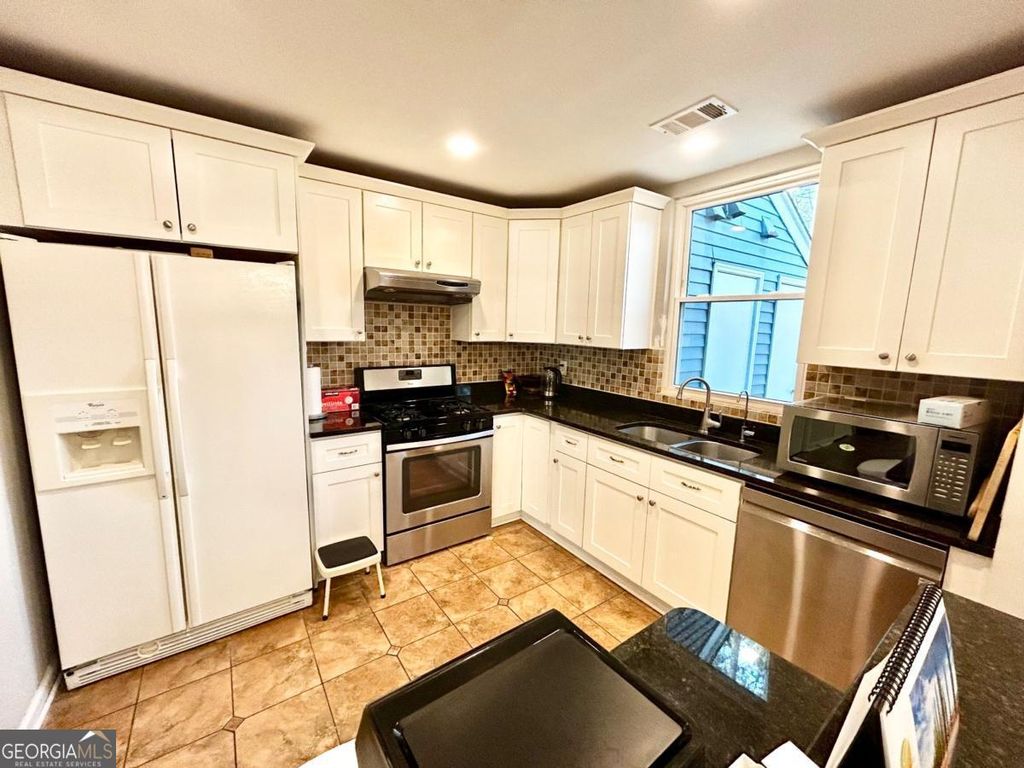 Photo of 3982 Hancock Circle, Atlanta, GA 30340 (MLS # 10703351)