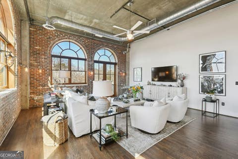 Photo of 3235 Roswell Road NE #704, Atlanta, GA 30305 (MLS # 10792654)