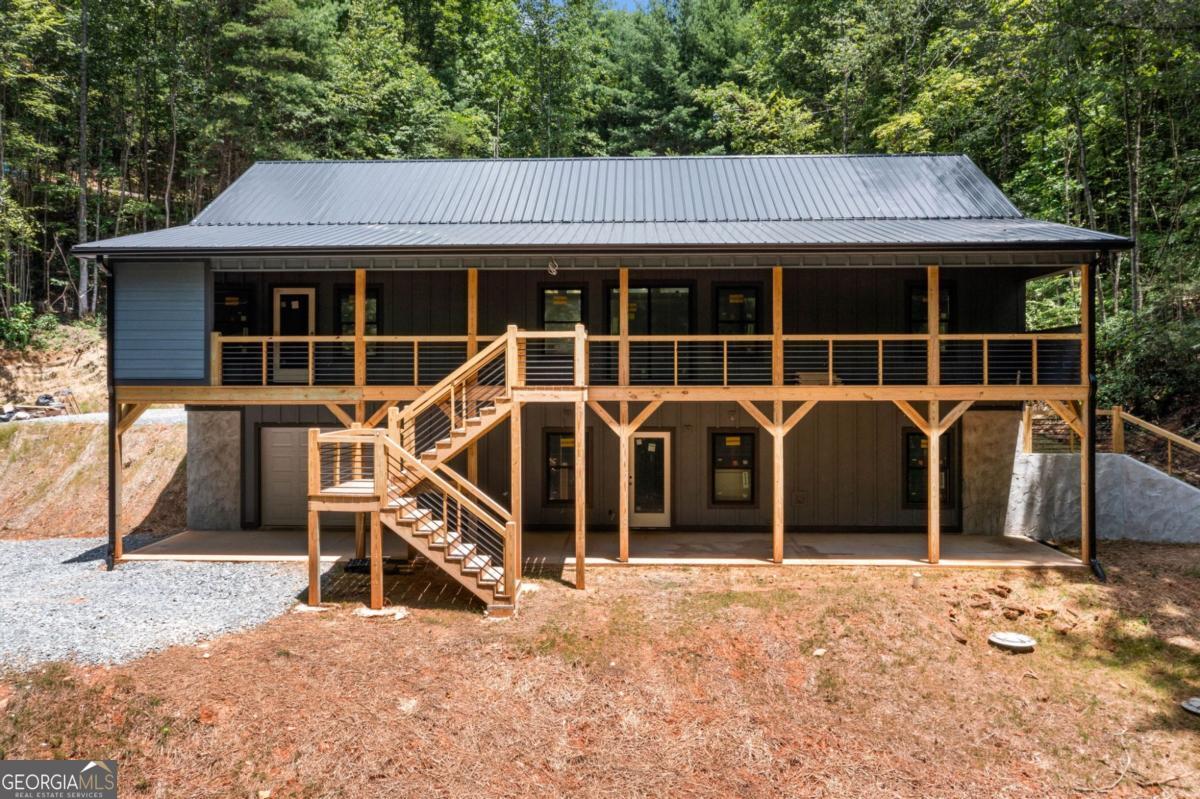 641 Bryant Farm LN