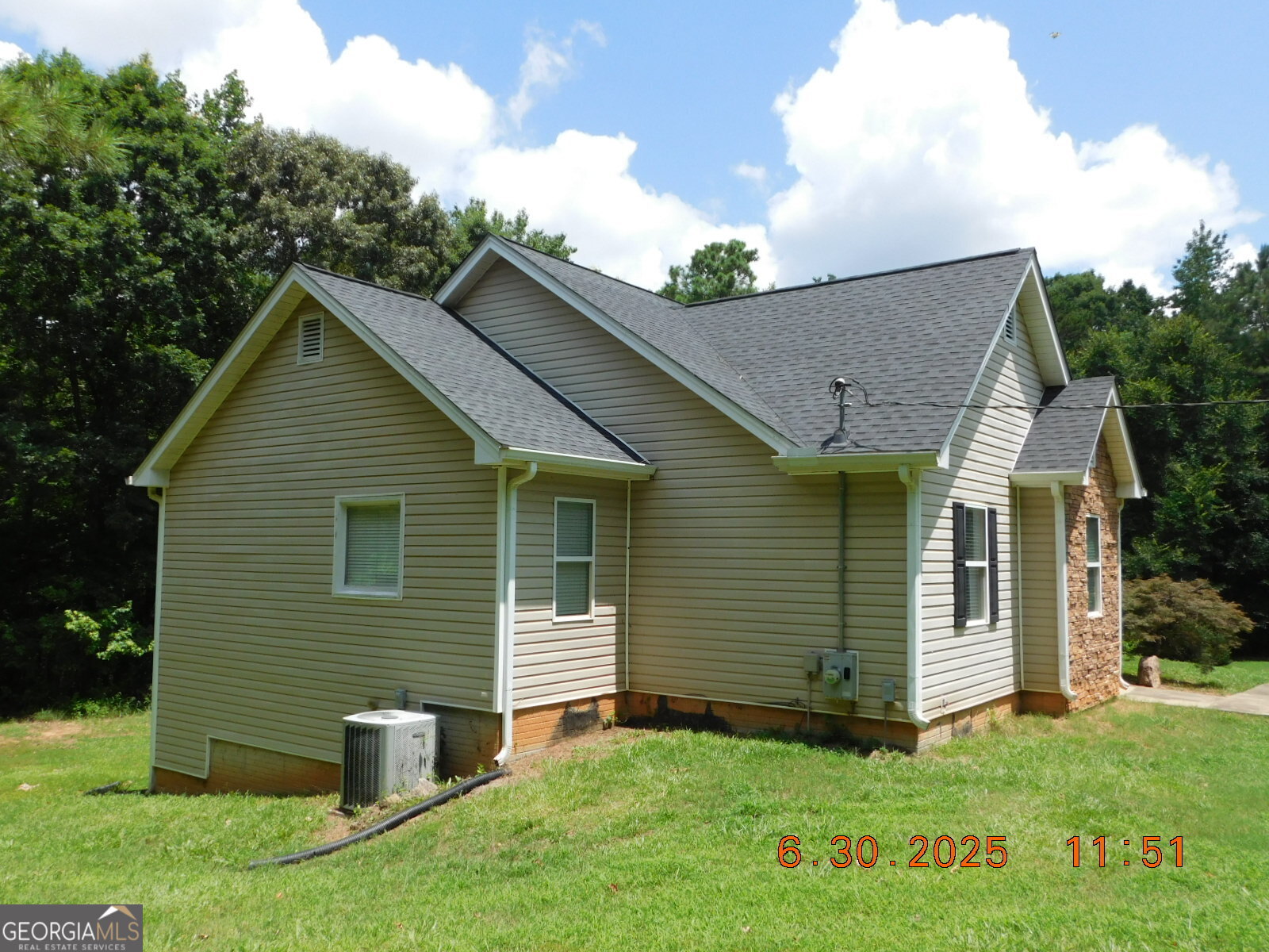 380 Higgins RD
