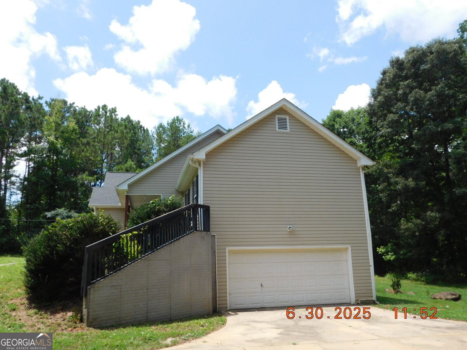 380 Higgins RD