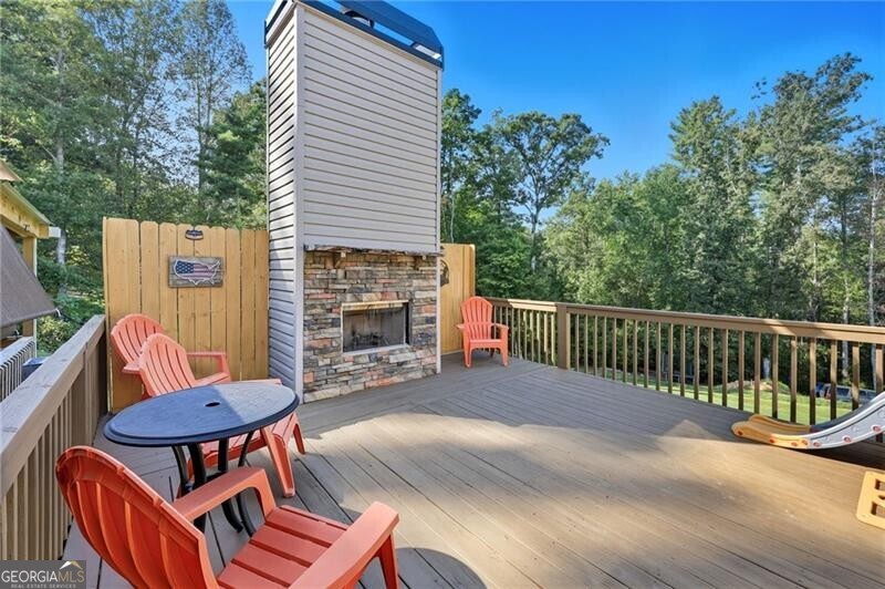 113 Stoddard LN