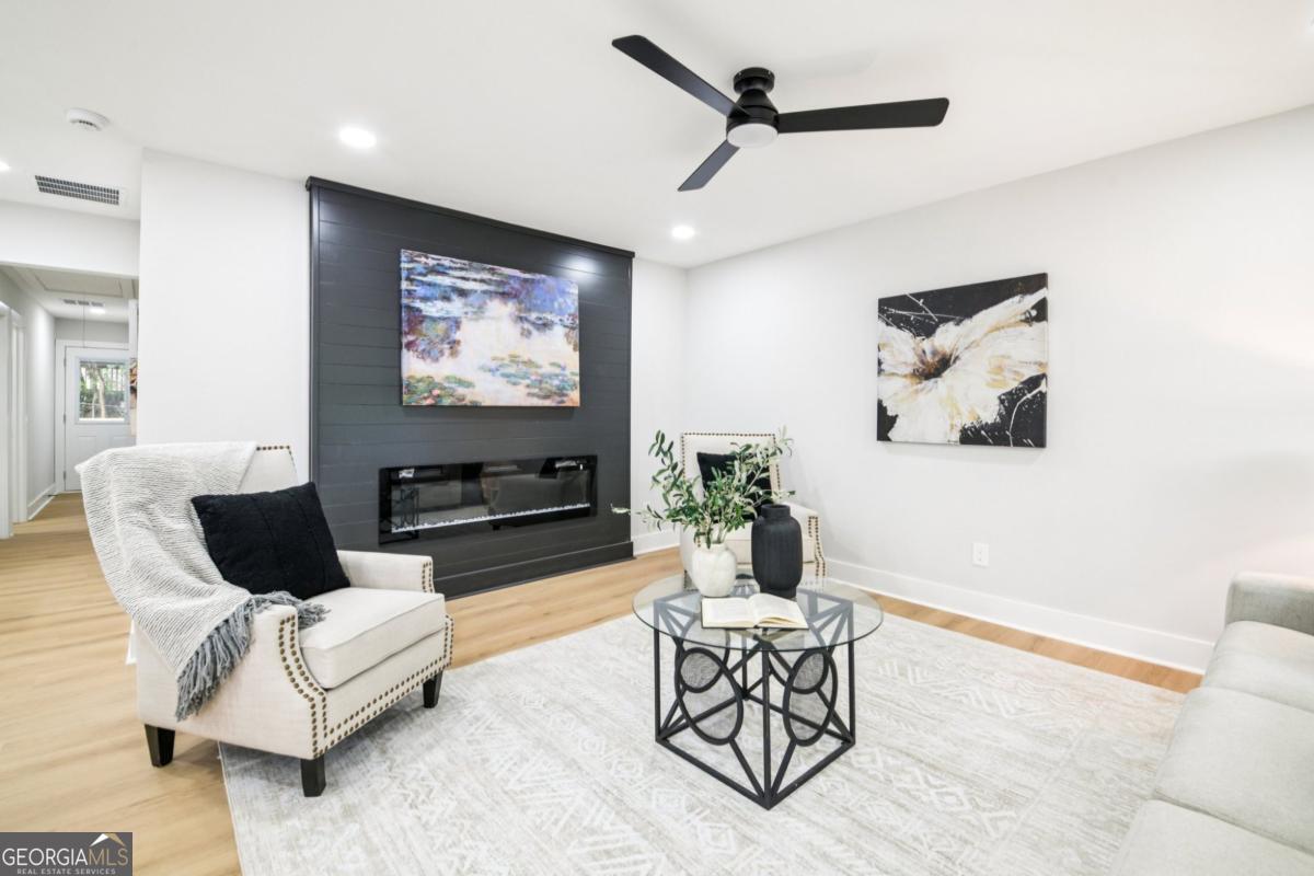 354 Brooks AVE SW