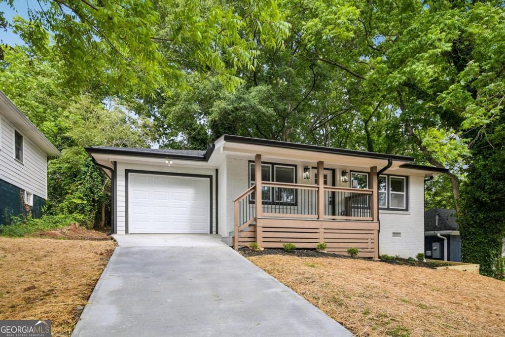 Photo of 354 Brooks Avenue SW, Atlanta, GA 30310 (MLS # 10761426)