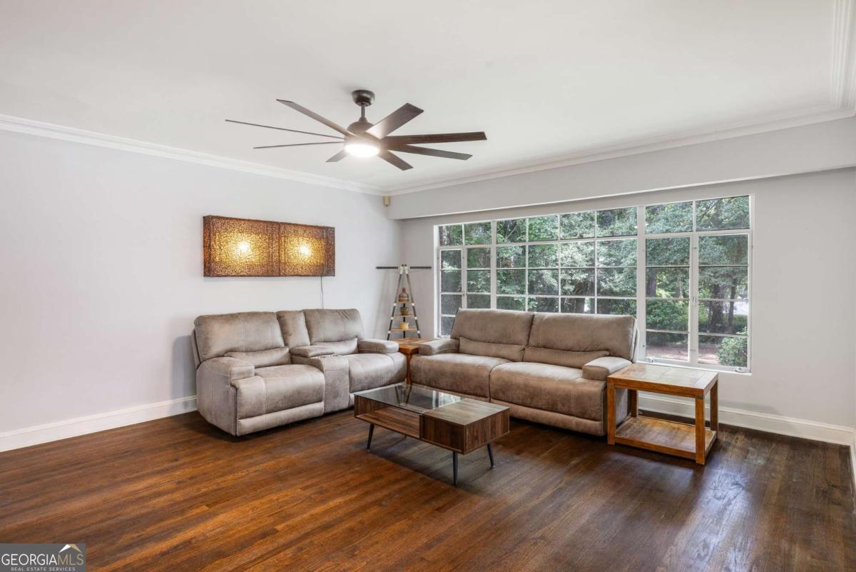 245 Richardson RD NW