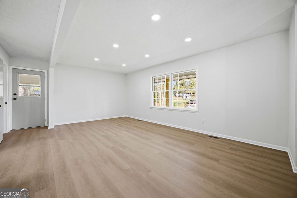 Photo of 5414 Beach Haven Drive, Gainesville, GA 30504 (MLS # 10720529)