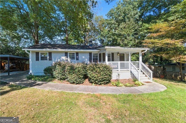 1003 VALLEY DR SE, SMYRNA, GA 30080 - Image e0fee5bef8d929dca2ca6bf4351d6d22/1160964107