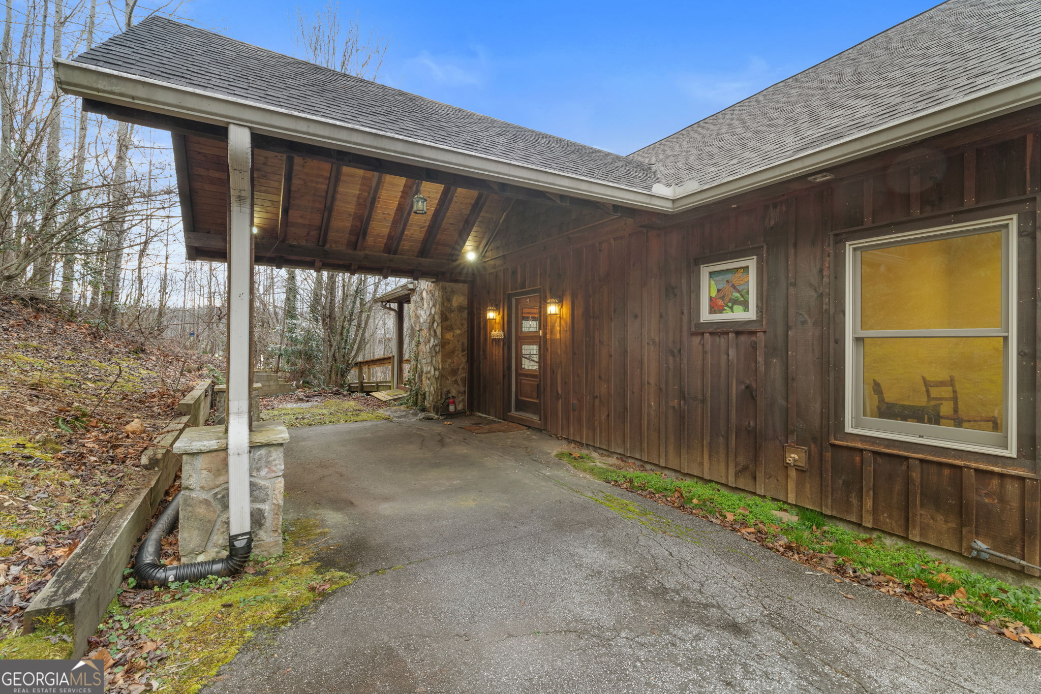 1242 Moccasin Creek RD