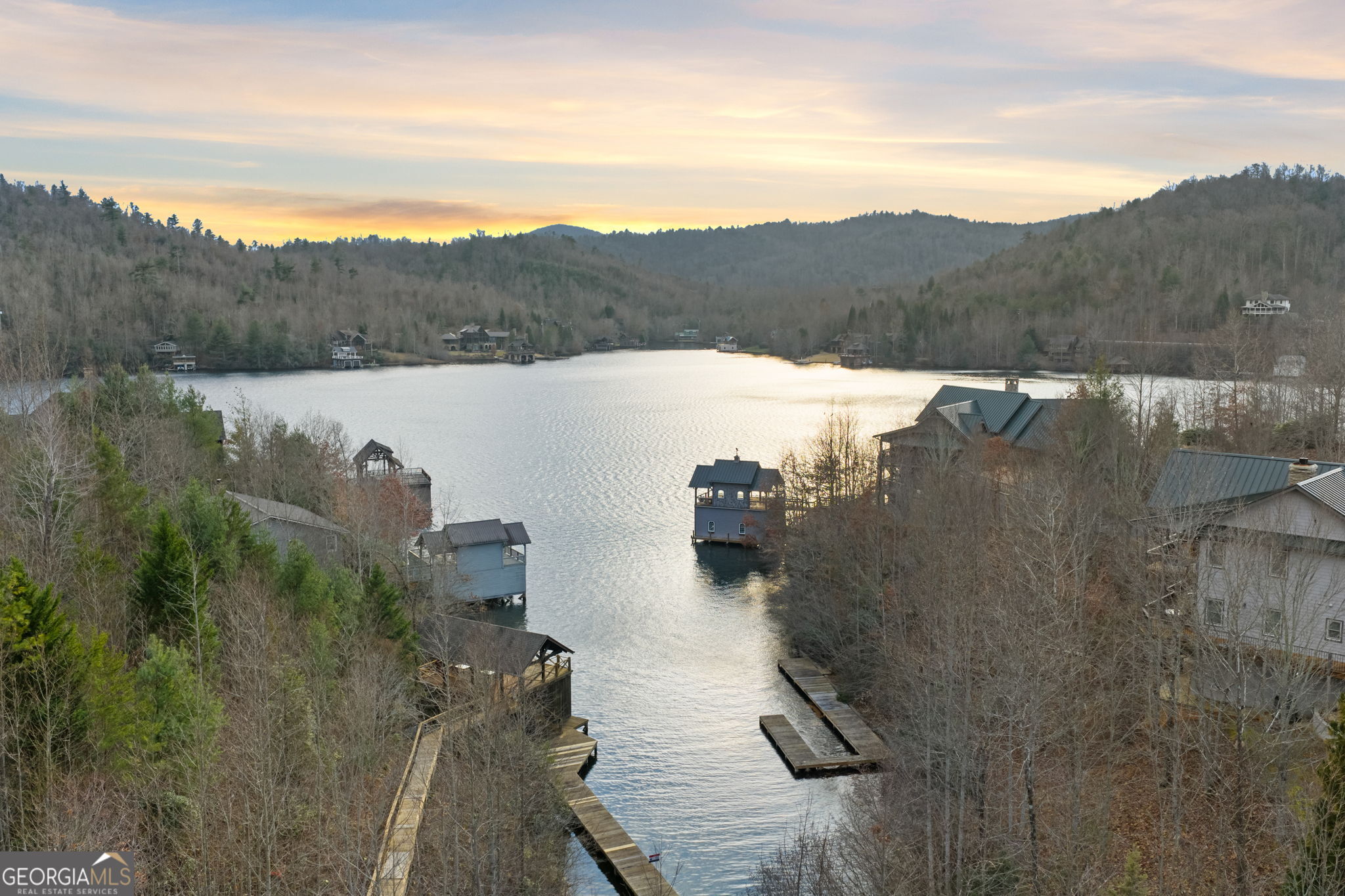 1242 Moccasin Creek RD