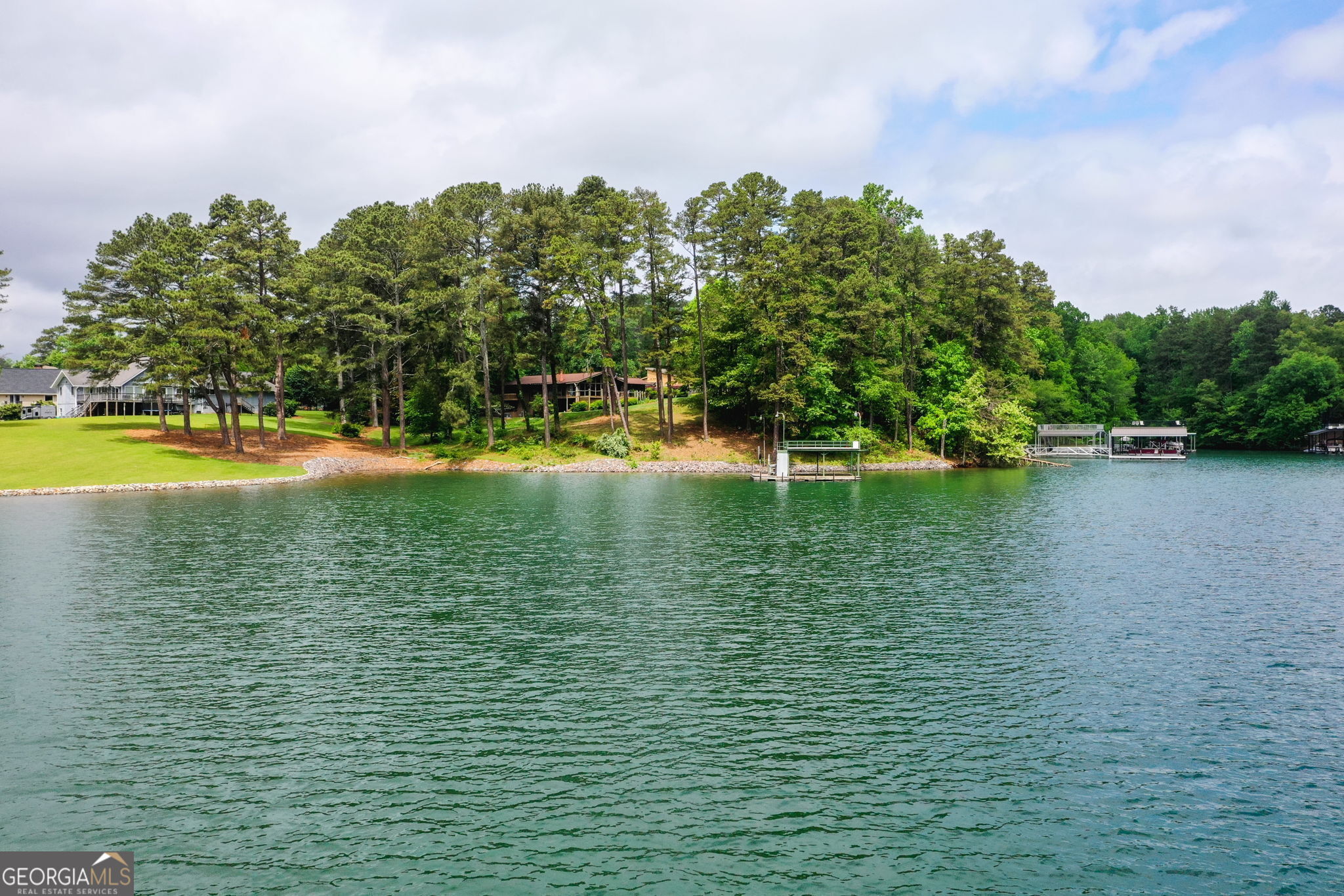 3865 Adams RD