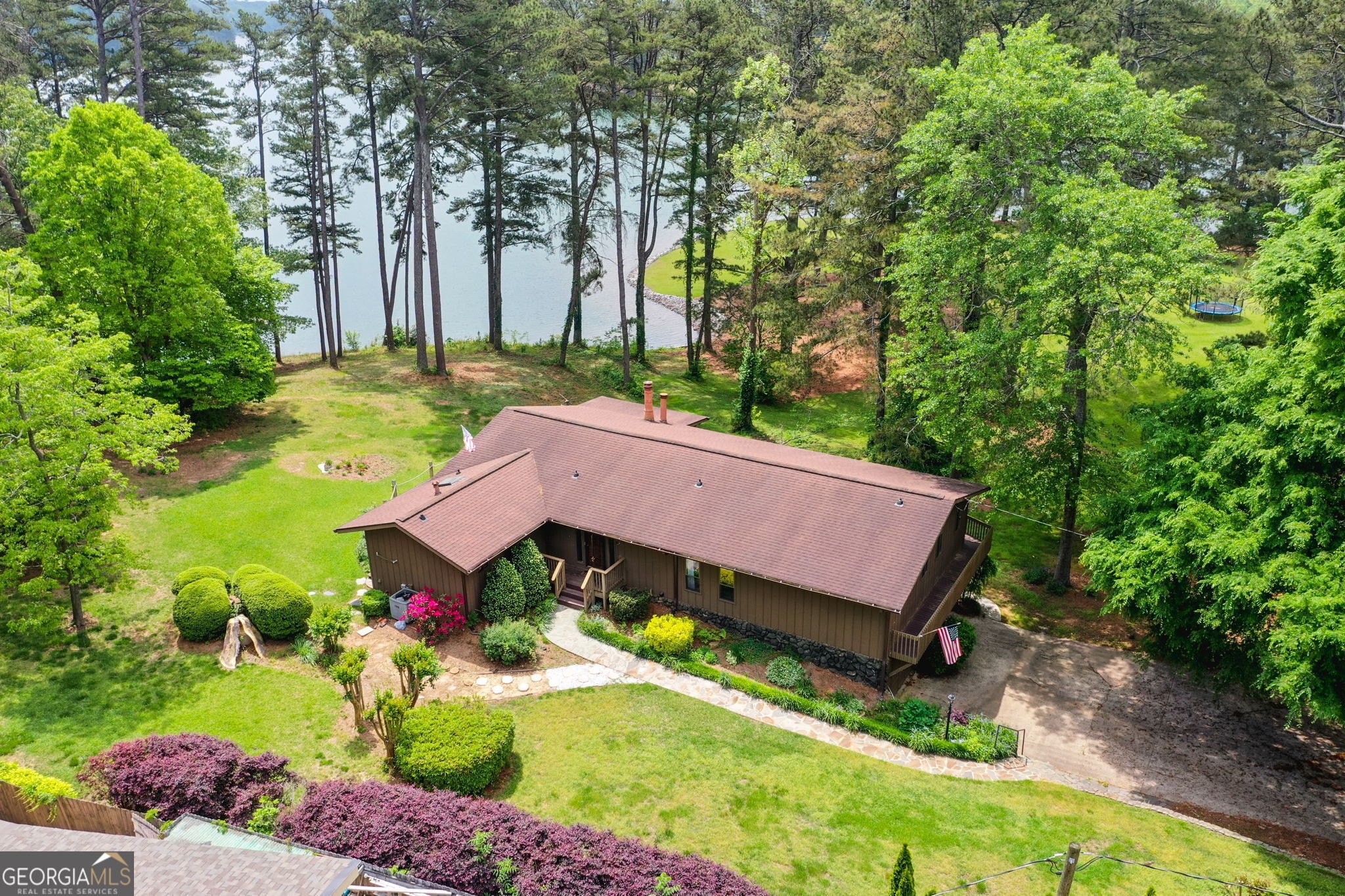 3865 Adams RD