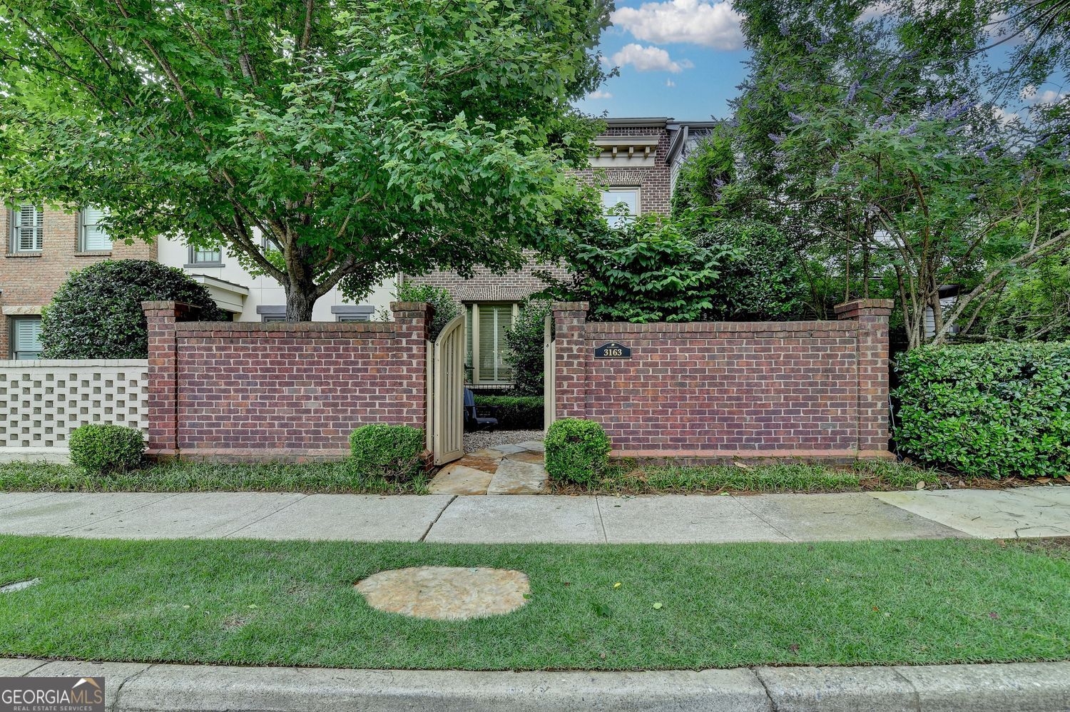 3163 Neal CT