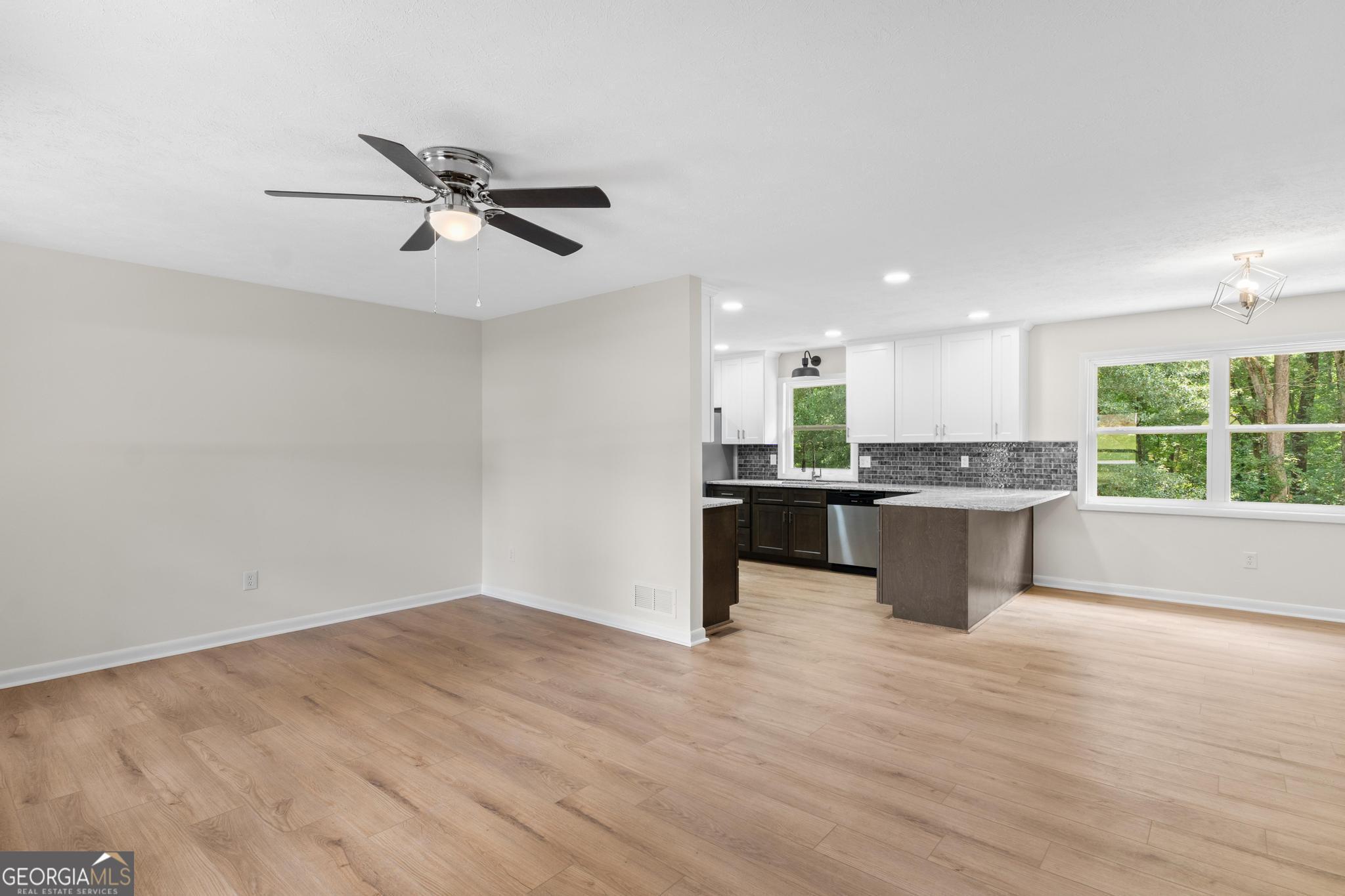 1558 Tanglewood WAY NW