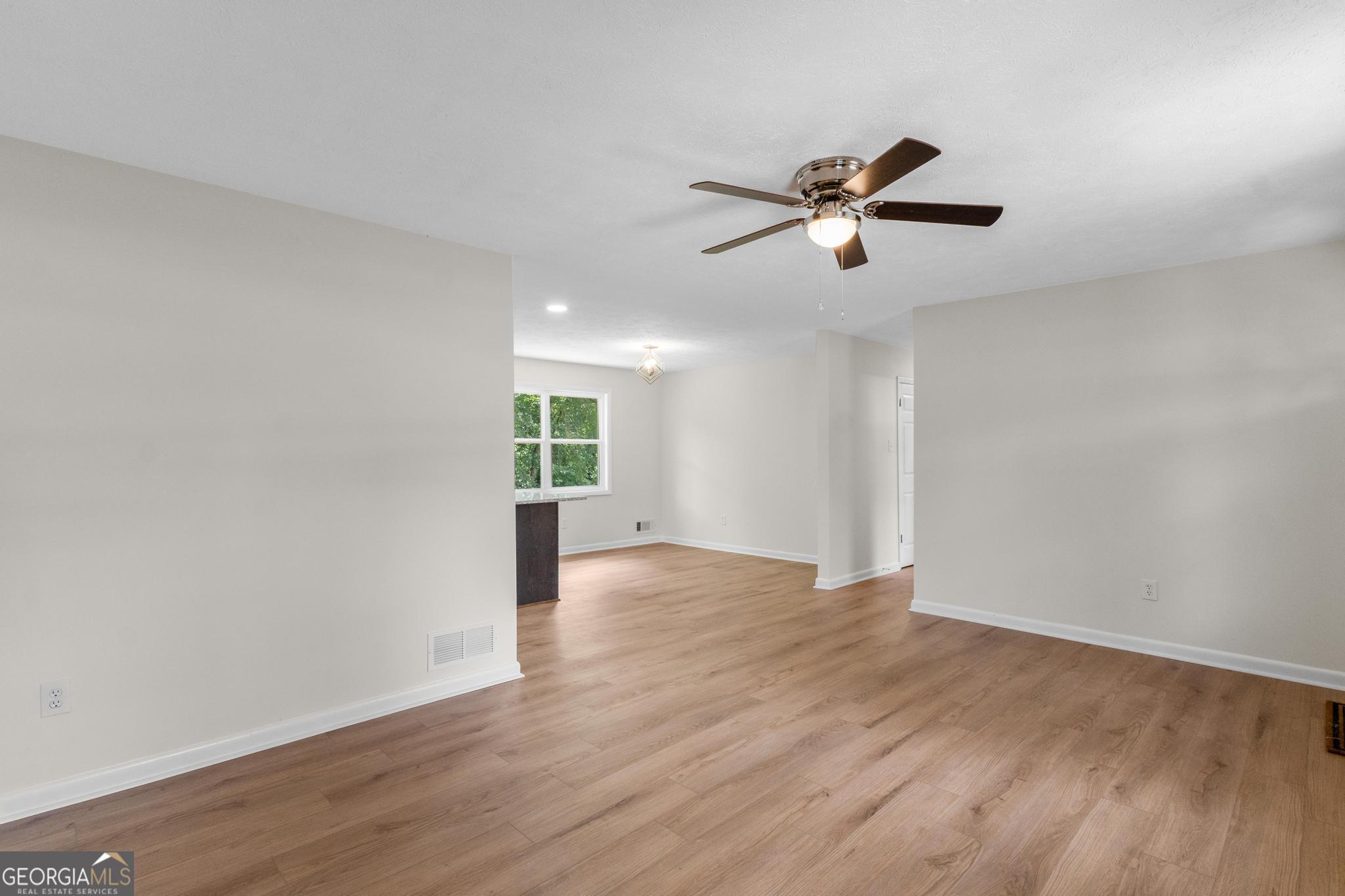 1558 Tanglewood WAY NW