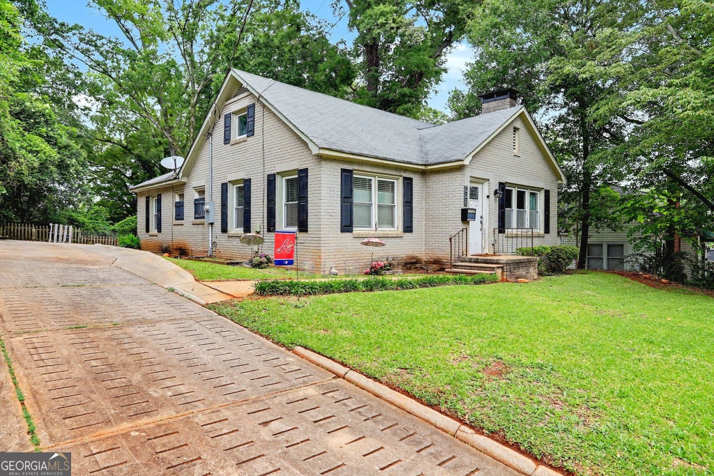 Photo of 221 Tilney Avenue, Griffin, GA 30224 (MLS # 10777121)