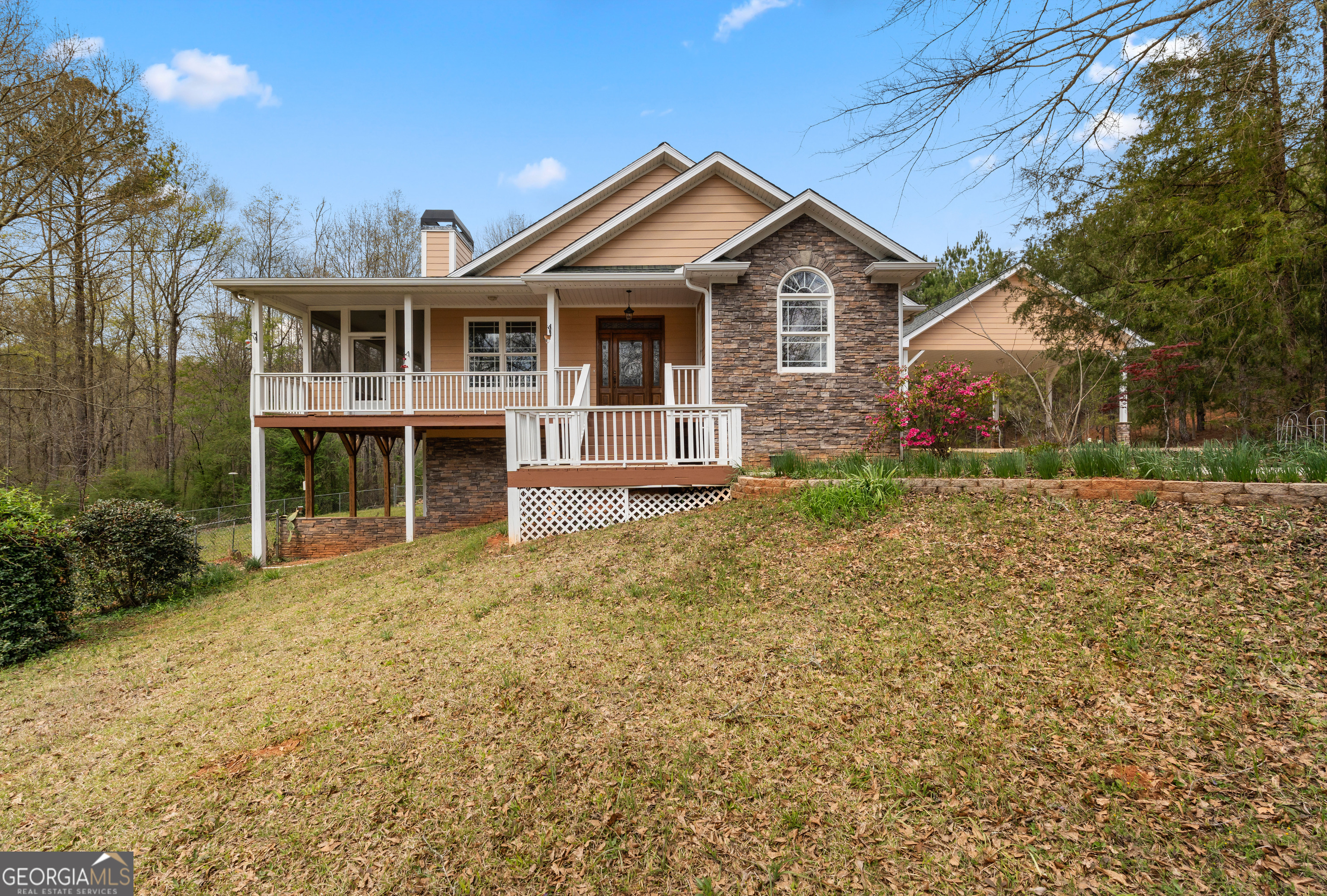 1229 Boggus RD