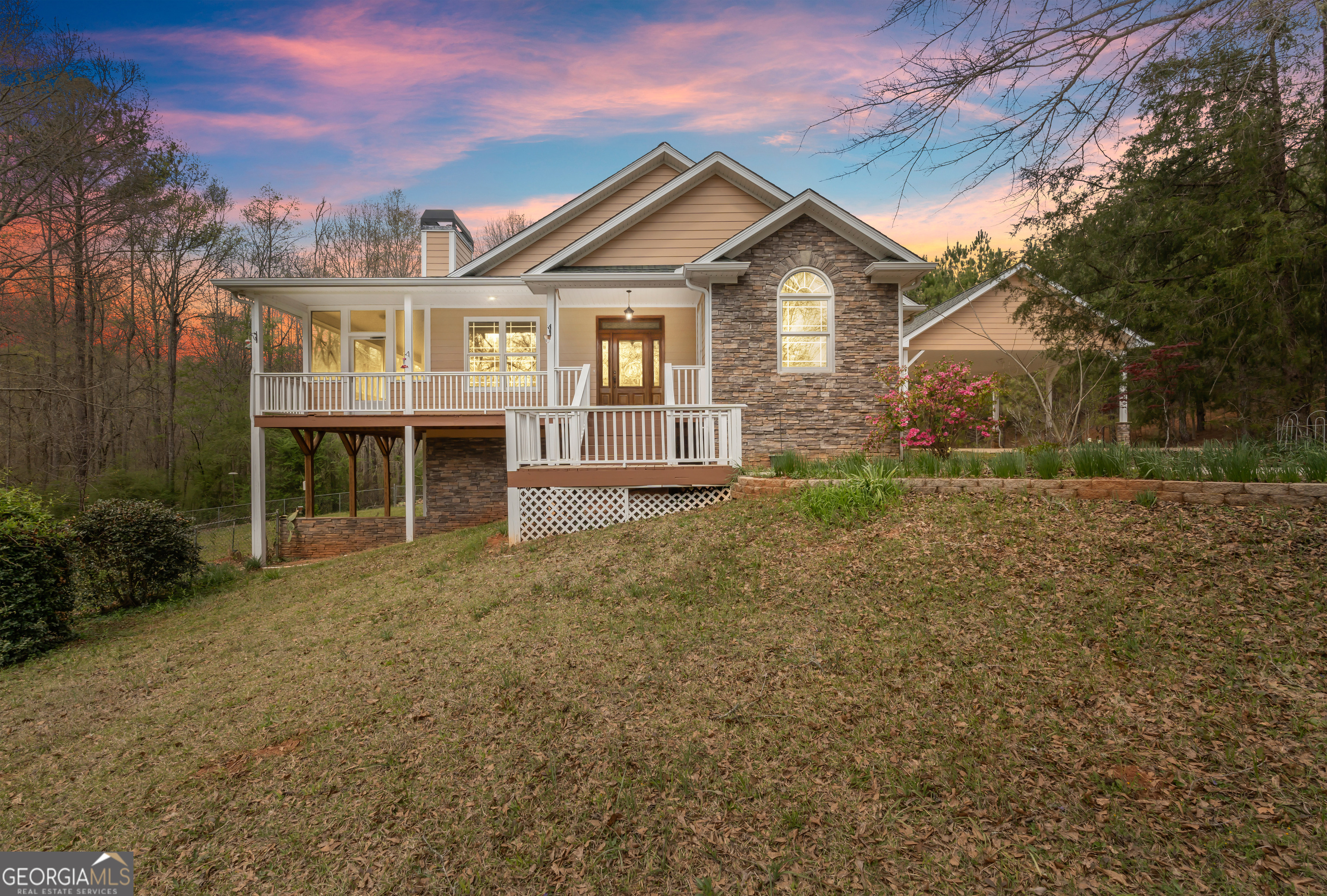 1229 Boggus RD
