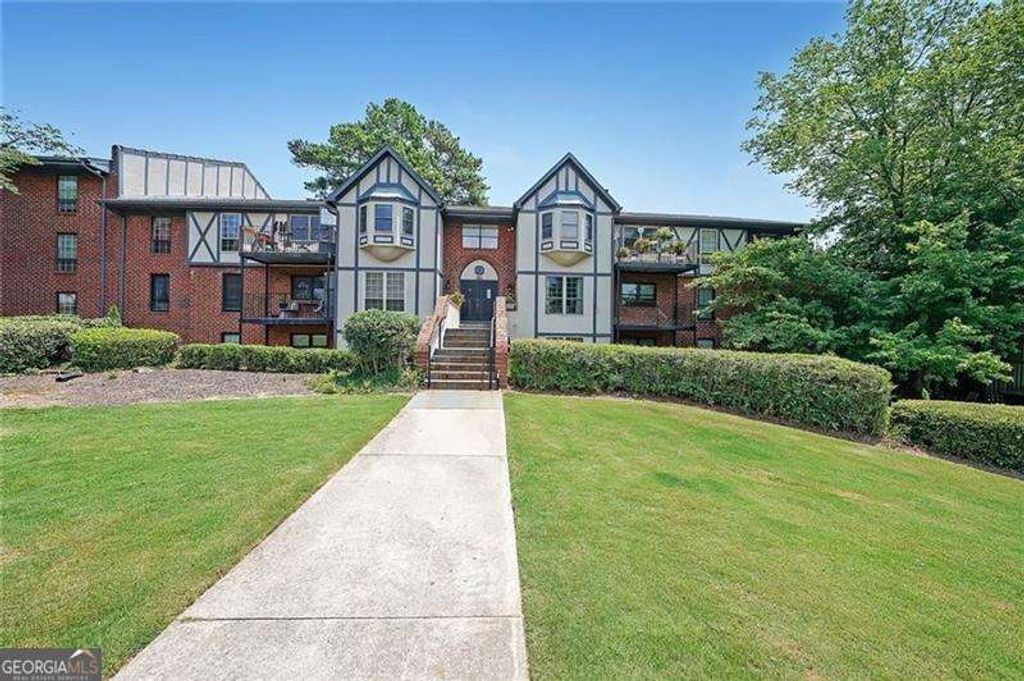 Photo of 6851 Roswell Road #O3, Atlanta, GA 30328 (MLS # 10776770)