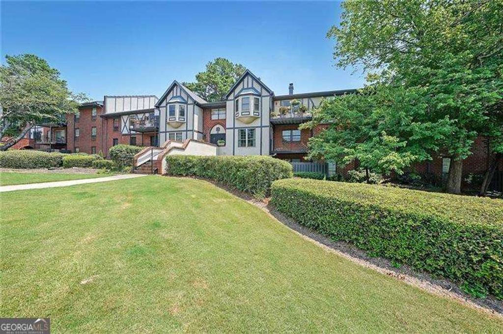 Photo of 6851 Roswell Road #O3, Atlanta, GA 30328 (MLS # 10776770)