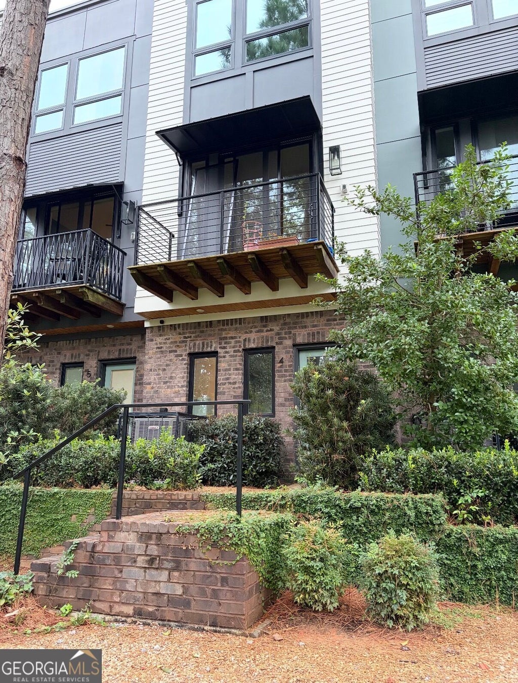 Photo of 2199 Lenox Road NE, Atlanta, GA 30324 (MLS # 10870903)