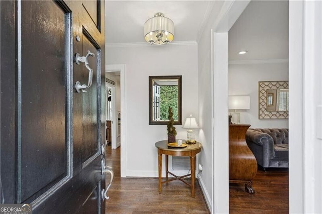 Photo of 1819 Greystone Road NW, Atlanta, GA 30318 (MLS # 10698757)