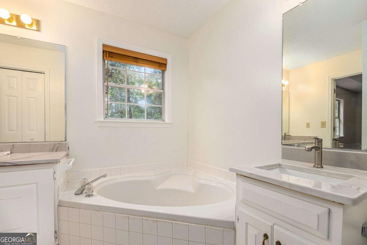 Towns Harbor - Residential