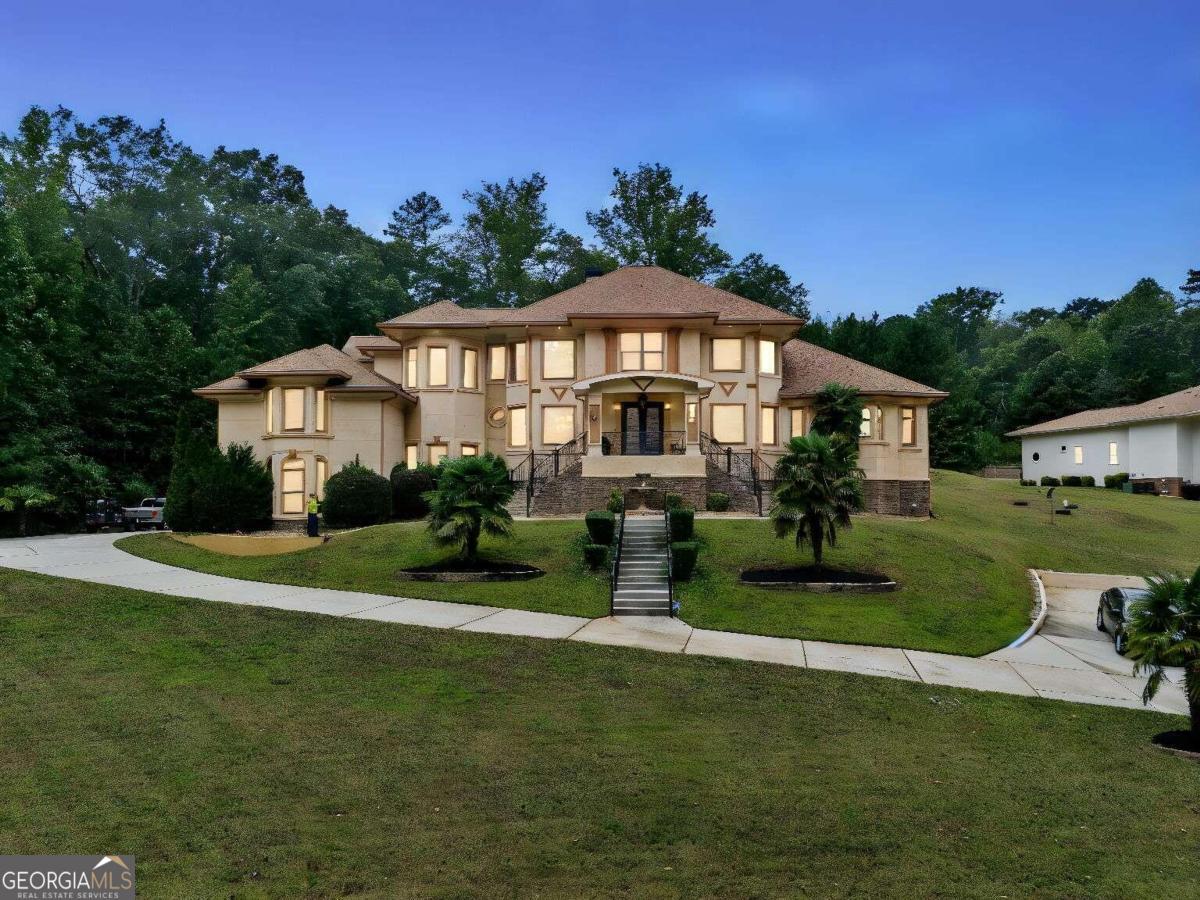 3135 Juhan RD