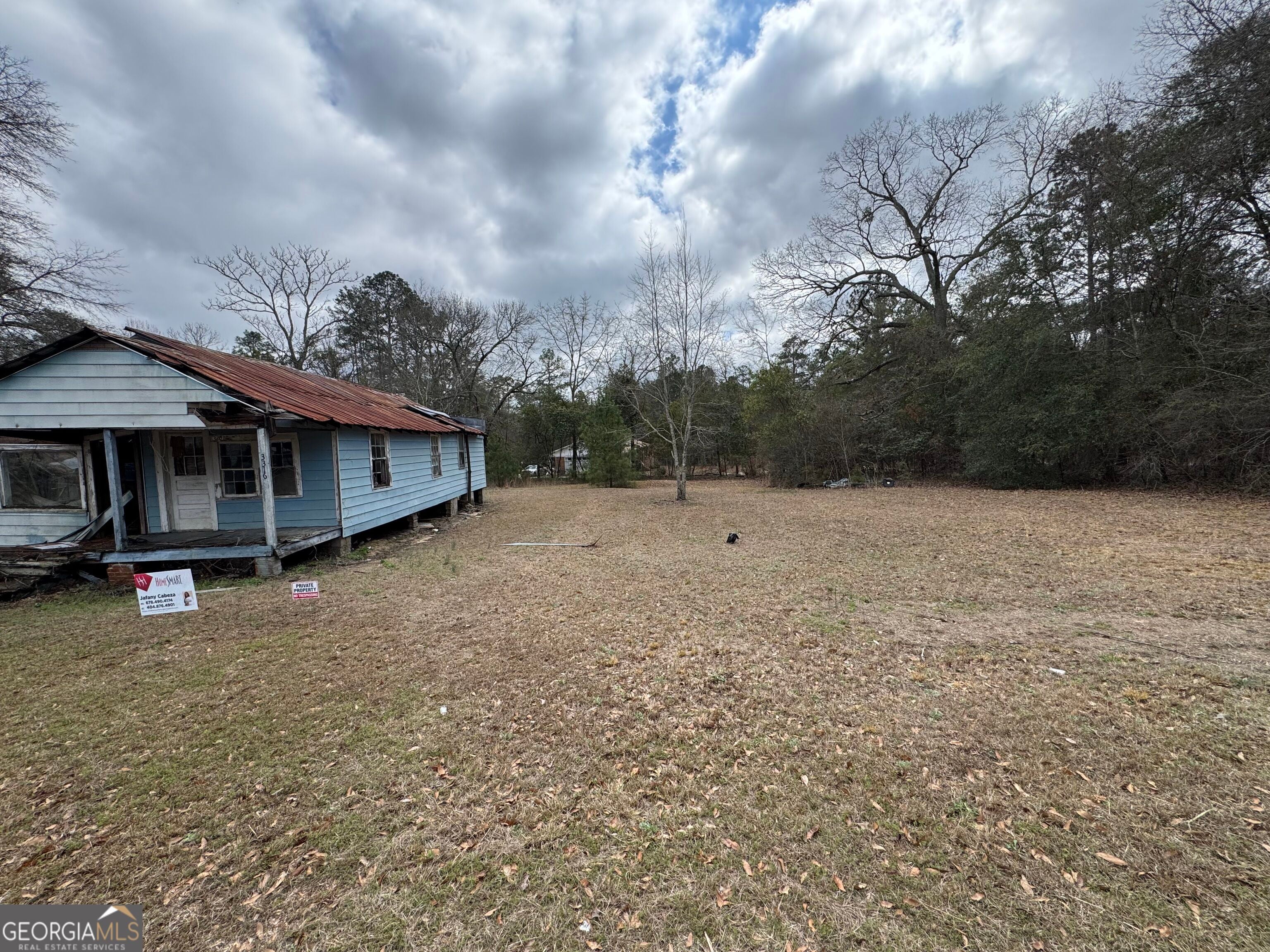 3320 Jones DR