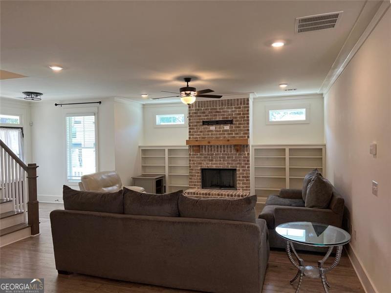 810 CLUBSIDE CT