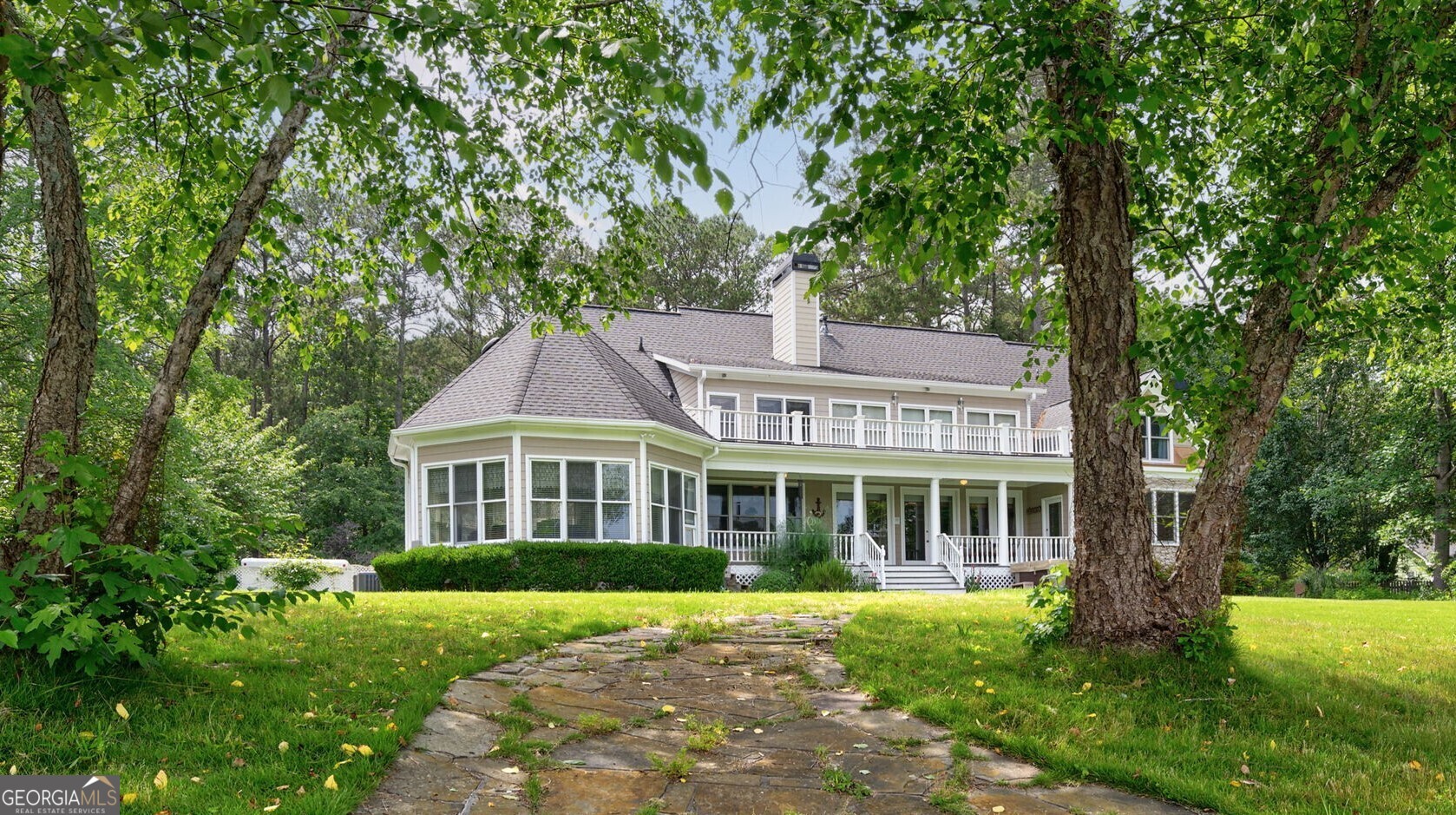 625 W Lake DR