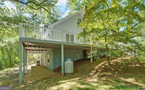 A home in Hiawassee