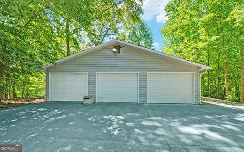 A home in Hiawassee