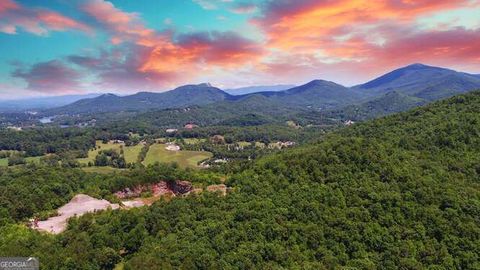 A home in Hiawassee