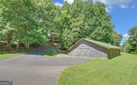 A home in Hiawassee