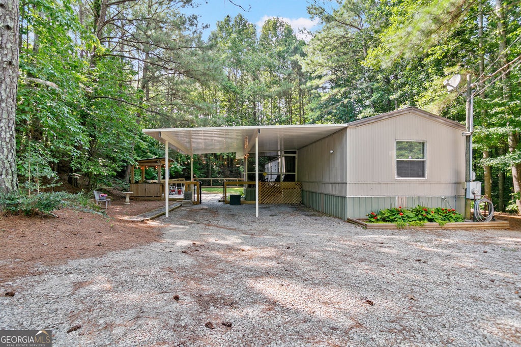 Photo of 5002 Bee Tree Road SE, Acworth, GA 30102 (MLS # 10816097)