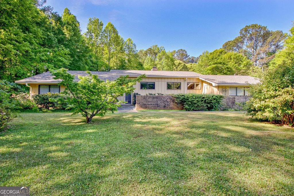 Photo of 115 Hickory Place, Fayetteville, GA 30214 (MLS # 10736016)