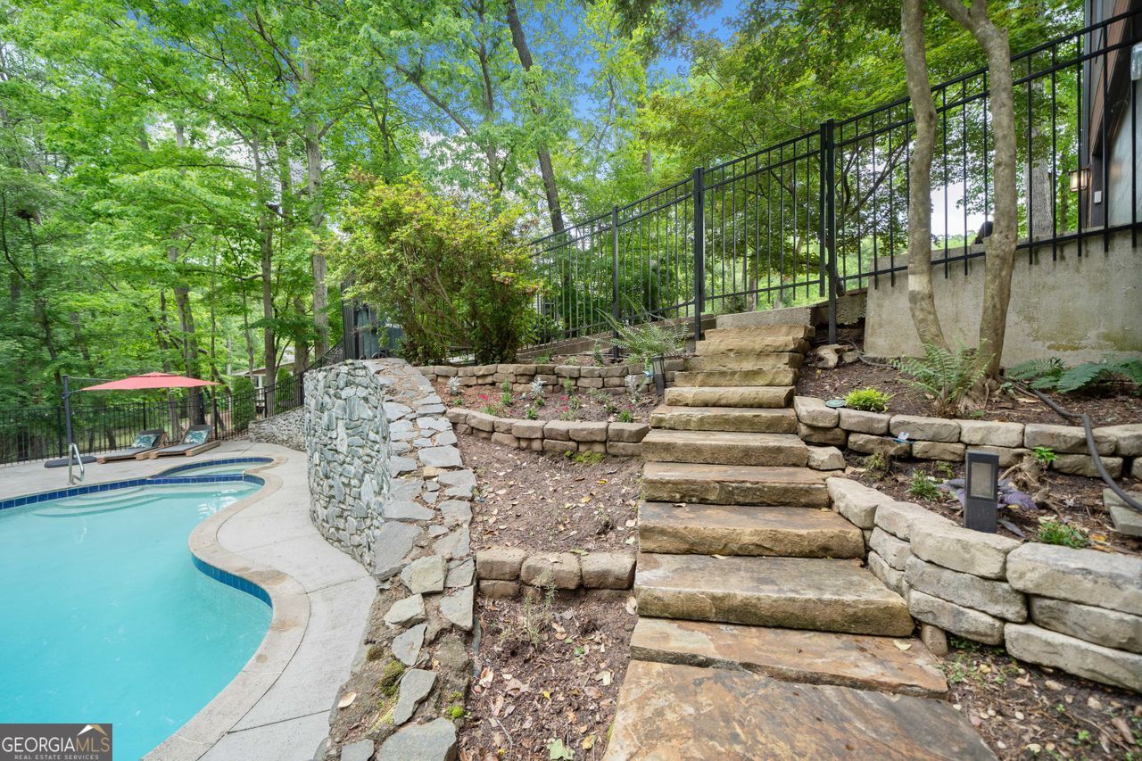 Willow Point - Residential